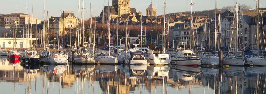 Le Marché aux Poissons sur le port de Fécamp