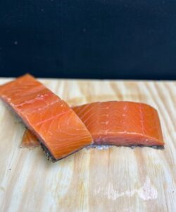 Pavé de saumon fumé maison, à l'ancienne, à la ficelle, fecamp, achats poissons fumés, artisanal